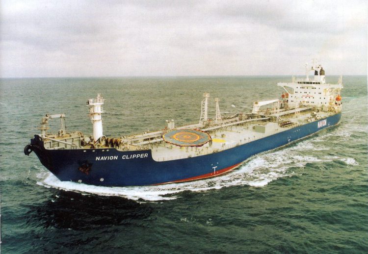 Navion Clipper - 01 - Port